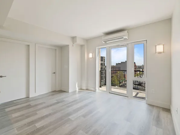 2605 Snyder Avenue image 12 of 23