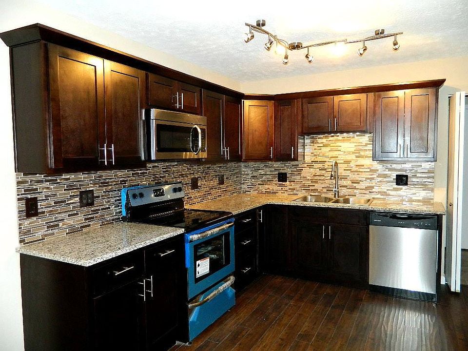 Maple Kitchen Cabinets