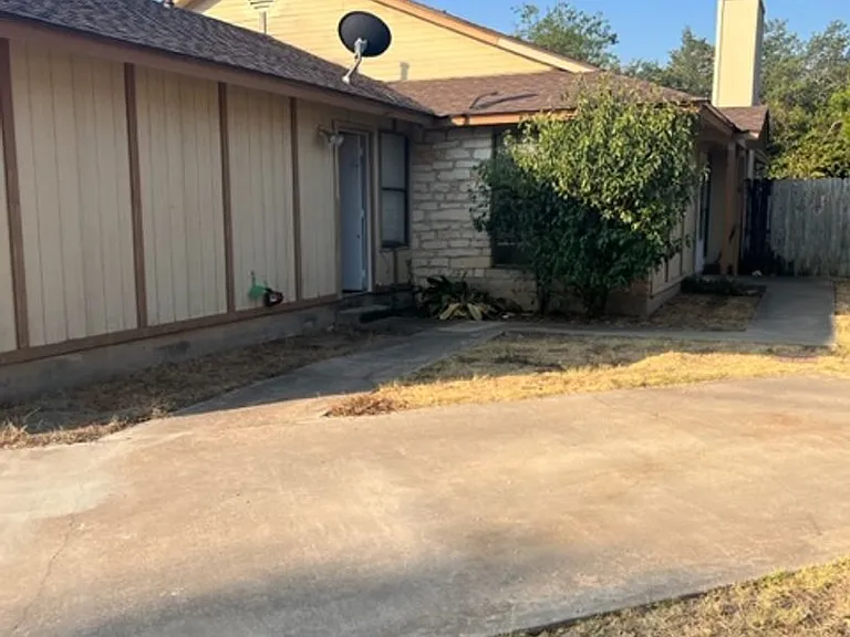 112 Verna Spur — Photo 3
