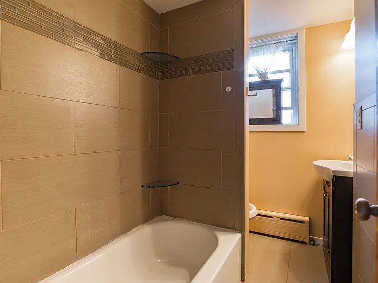 2231 S Clarion St — Photo 18