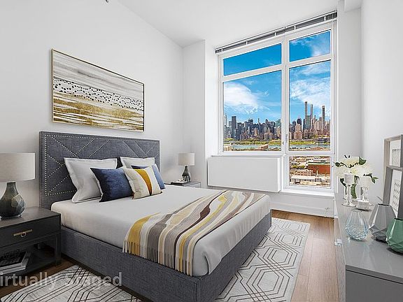 2nd image of 4310 Crescent St APT 3401