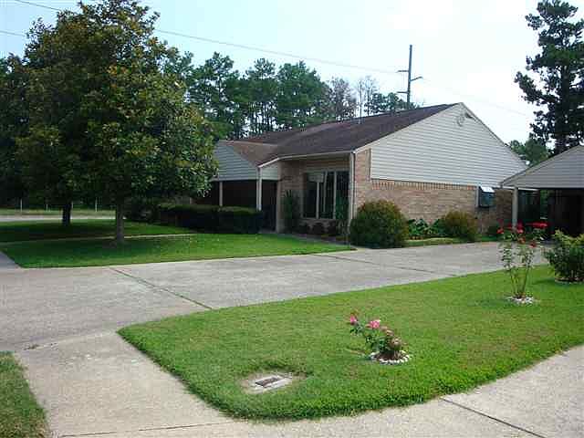 1st image of 1390 Shakespeare Dr