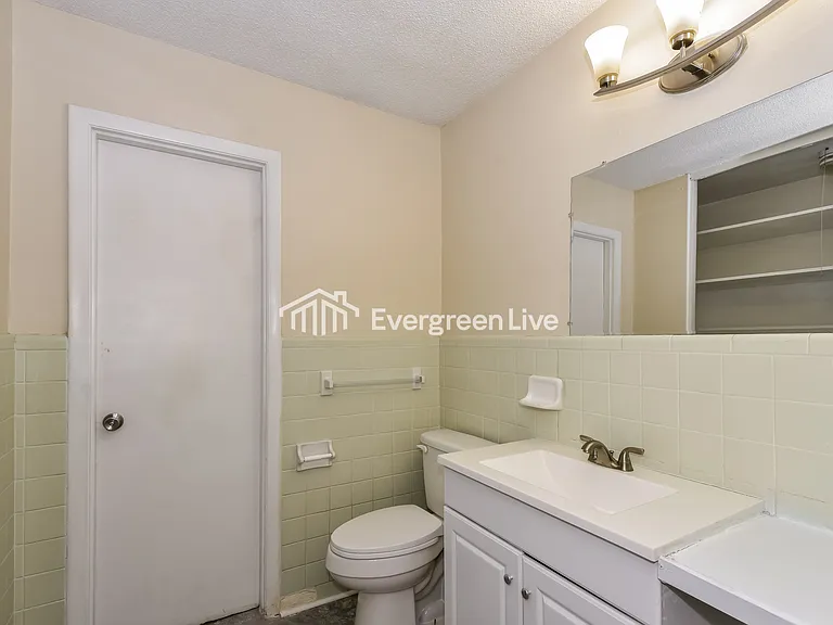 1004 Eastmont Dr — Photo 9