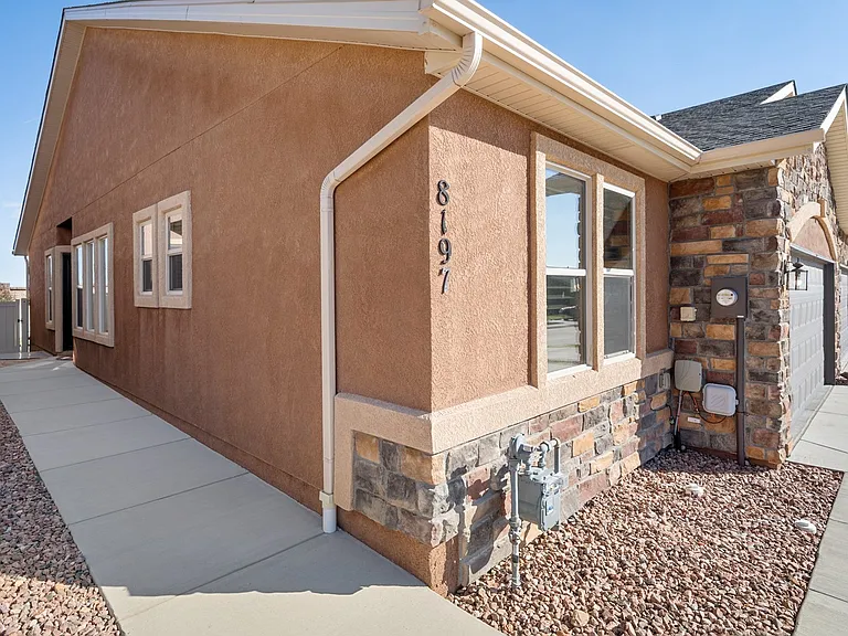 8197 Mockorange Hts — Photo 9