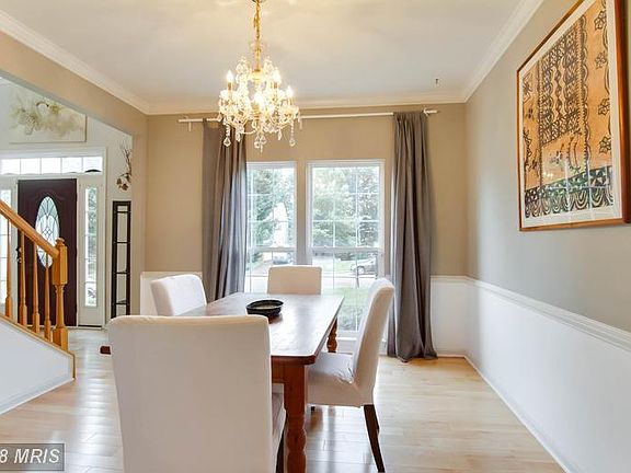 Enjoy An Evening Meal In Your Separate Dining Room