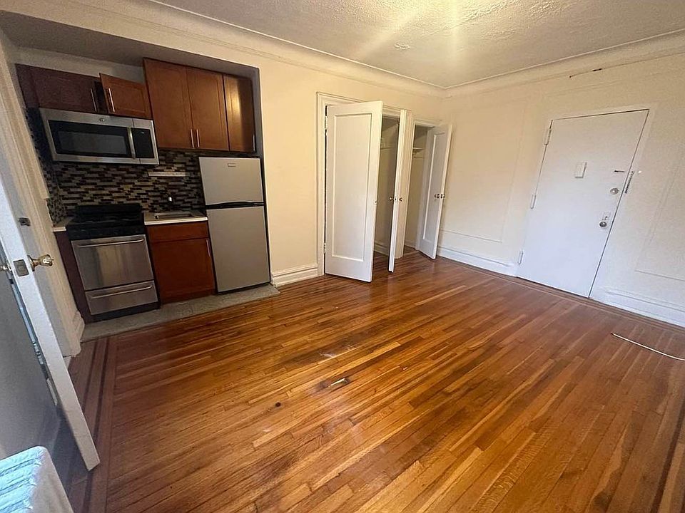 2nd image of 253 Cumberland St APT 612