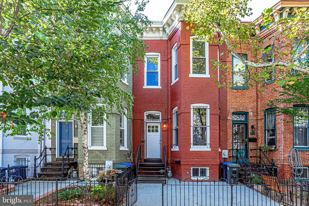 Building Photo - 606 Q St NW