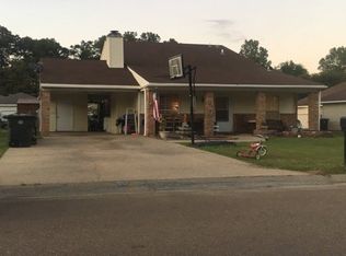 112 Fleetwood Dr, Vicksburg, MS 39180