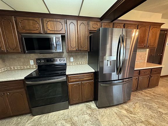 3rd image of 11605 Mackel Dr