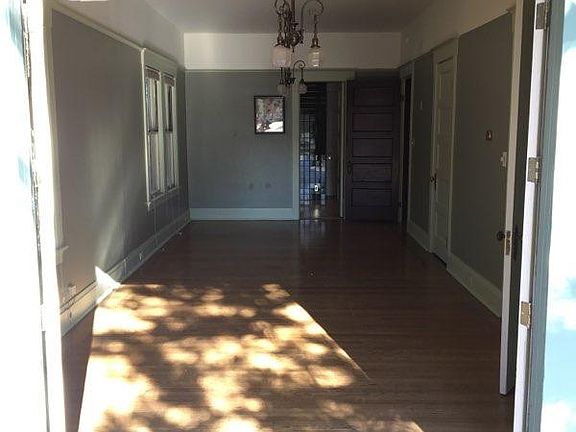 4th image of 921 Florida St
