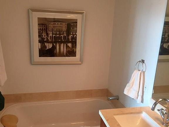 5th image of 1111 SW 1st Ave #19
