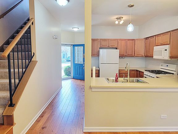 4th image of 288 Hunterdon Ct #7288A
