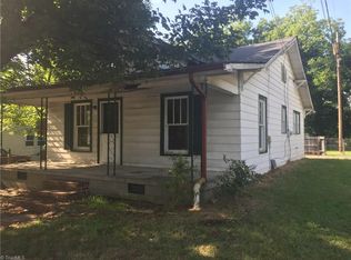 826 Carolina Ave, Thomasville, NC 27360