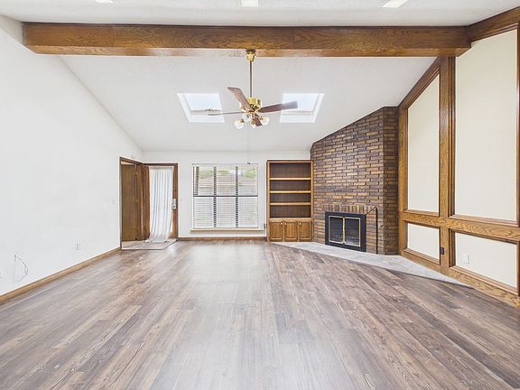 4th image of 4004 Linda Dr