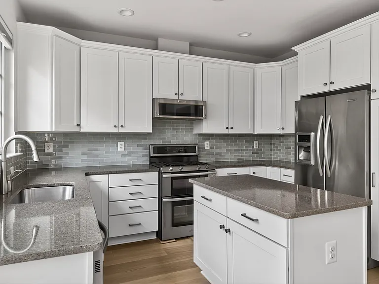 89 Southgate Ave — Photo 41