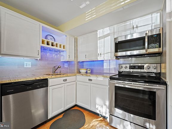 5th image of 50 Bickel Ct