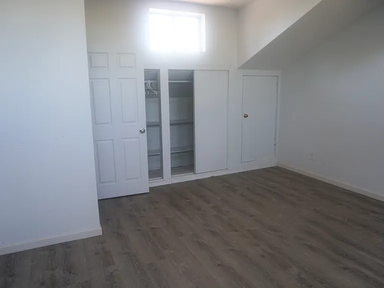 221 S Topo St — Photo 8