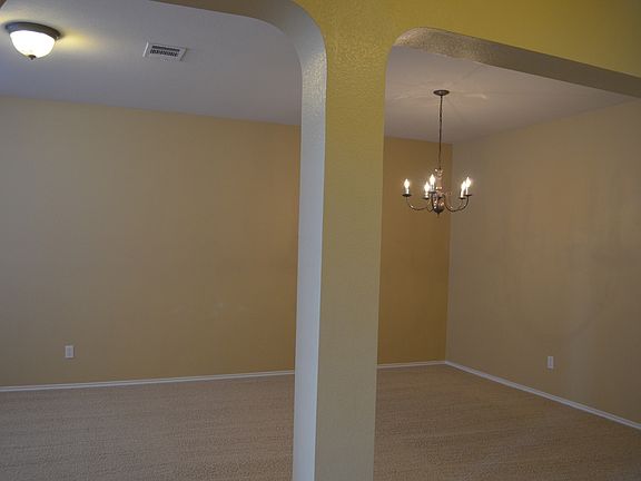 4th image of 6206 Charlotte Ln