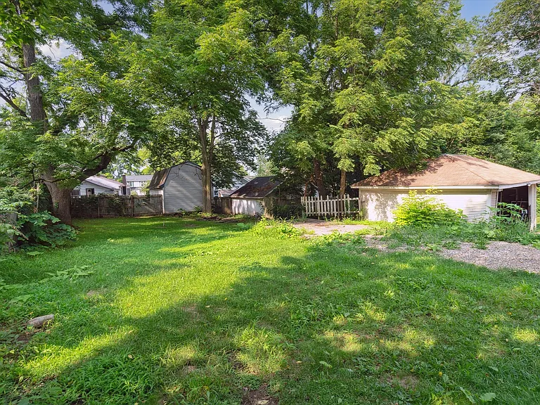 1302 Ogden Ave — Photo 3