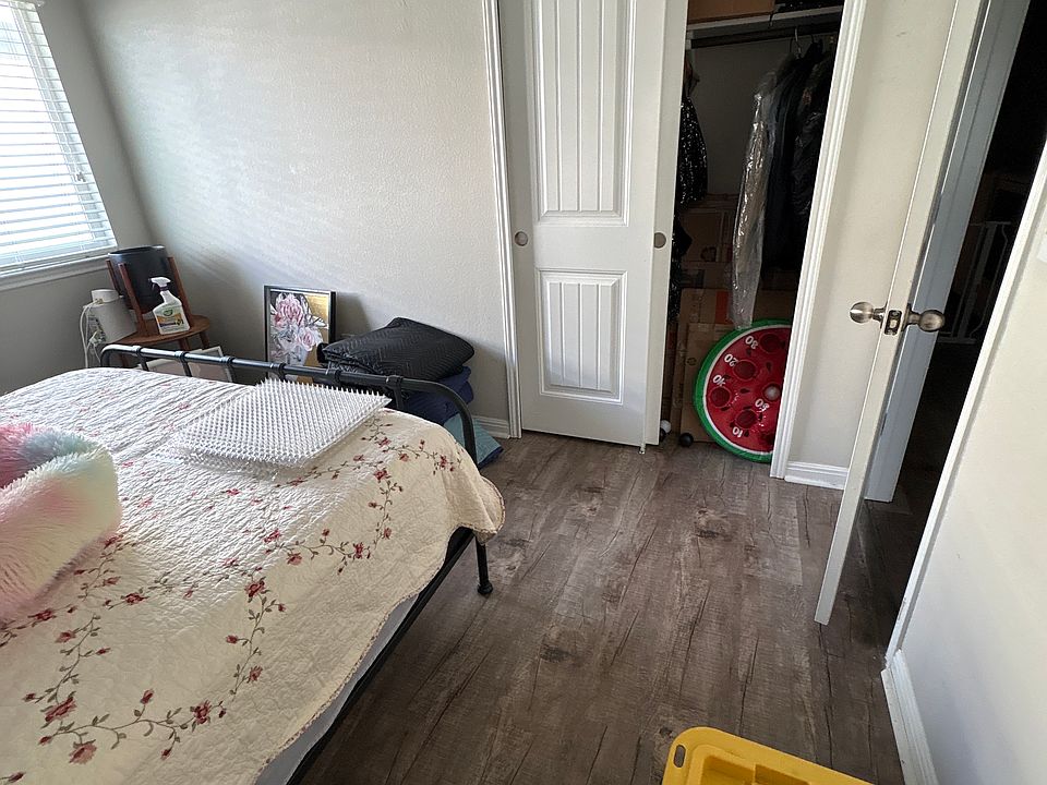 2nd image of 18316 Catoctin Dr