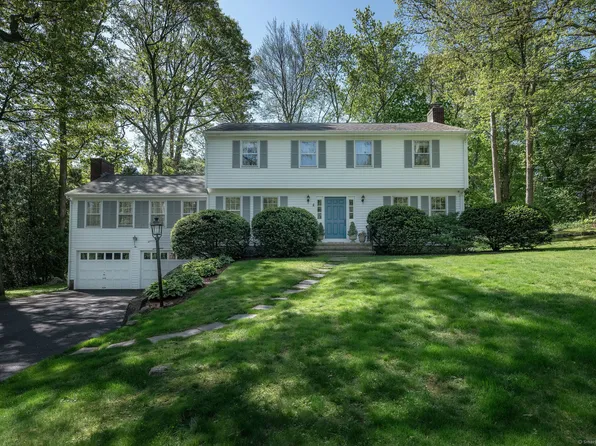 15 Saxon Road, Madison, CT 06443