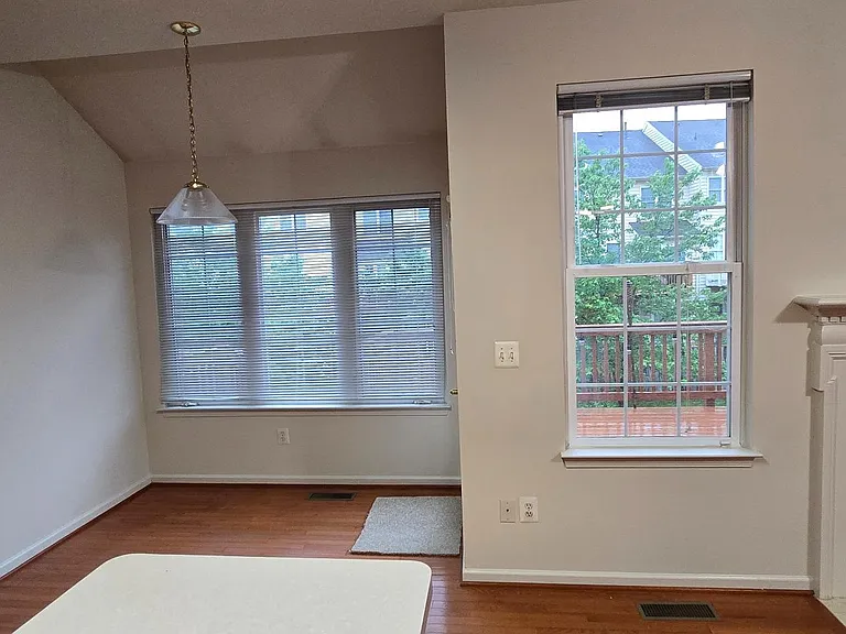 22614 Welborne Manor Sq — Photo 30