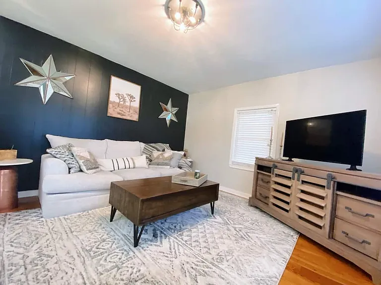 13147 Cleveland St — Photo 13