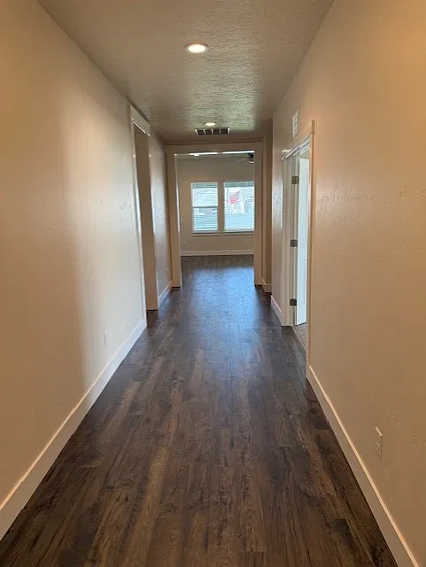3 bed, 2.5 bath, 2312 sqft, $2,800 — Photo 2