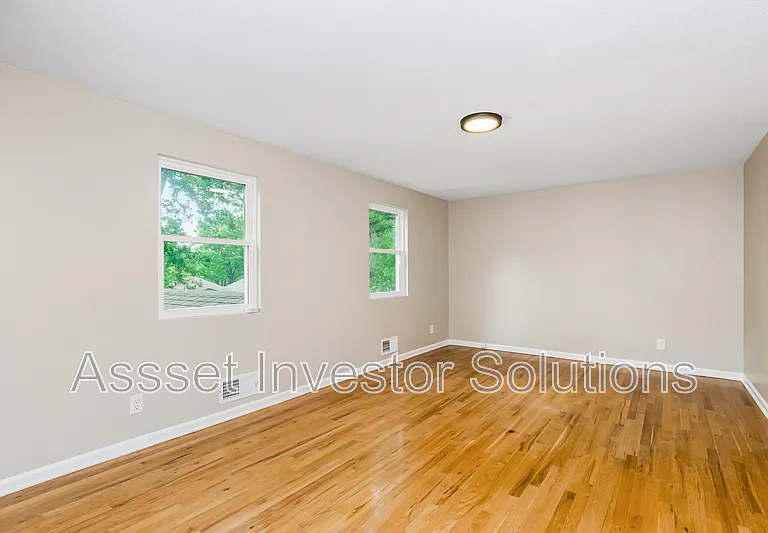 9109 Goddard St — Photo 20