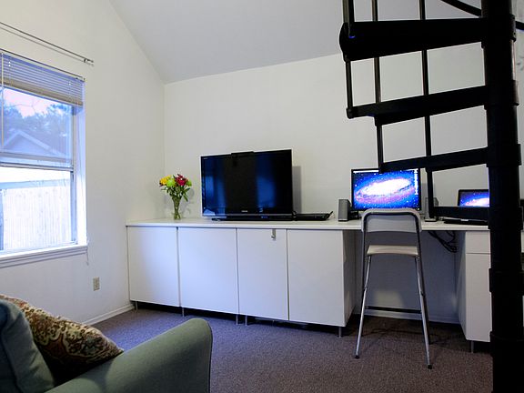 2nd image of 2223 Depauw Ave
