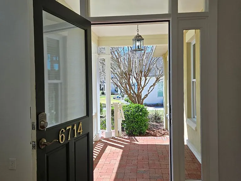6714 SW 40th Ter — Photo 24