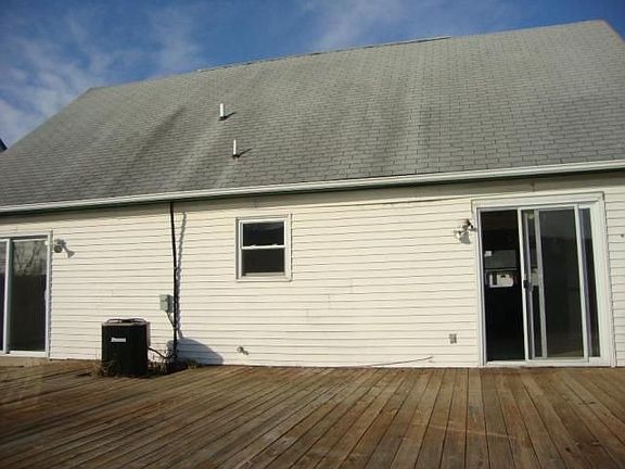 2nd image of 126 Diminish Dr