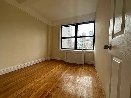 Rented by Green Home NY Realty LLC | media 2