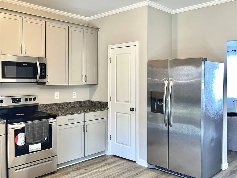 2784 Laurel Ridge Cir — Photo 18
