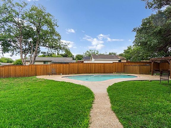 5th image of 1404 High Meadow Cir