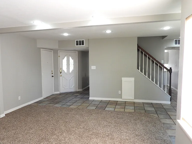 4090 Windhaven Ln — Photo 7