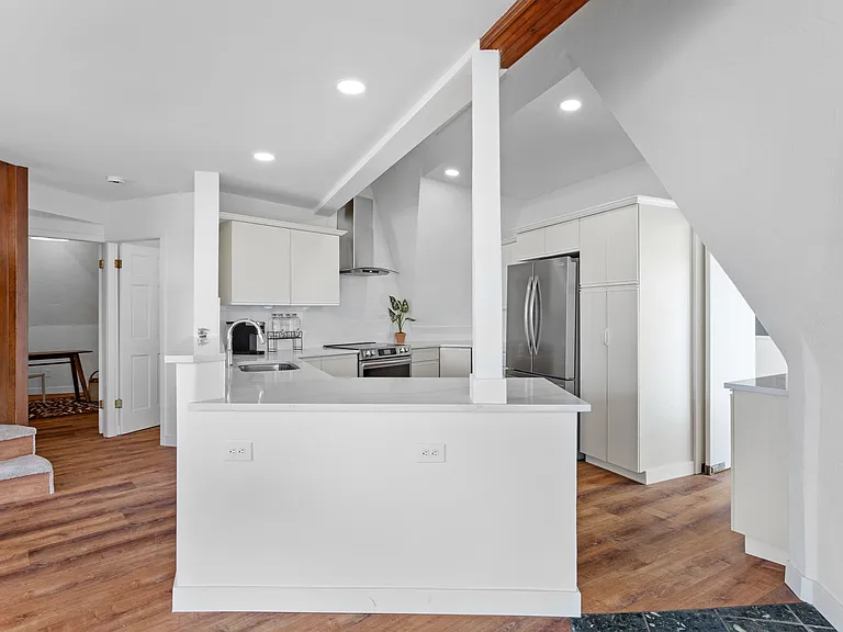 7005 Lake View Point Dr — Photo 13