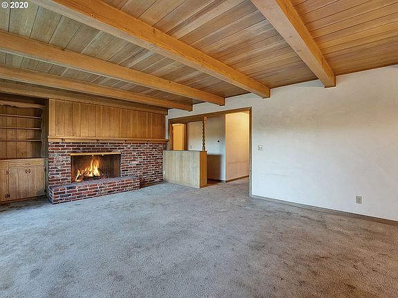 5th image of 15075 SE Thornton Dr
