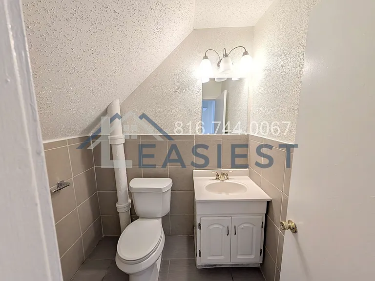 623 Northrup Ave — Photo 17