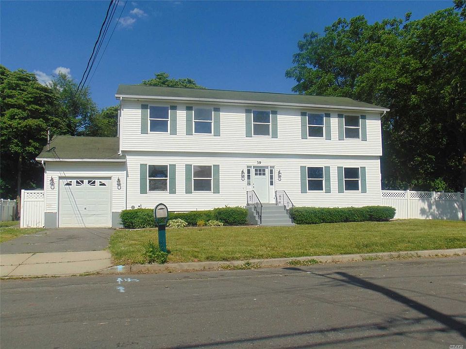 1st image of 39 S 23rd St