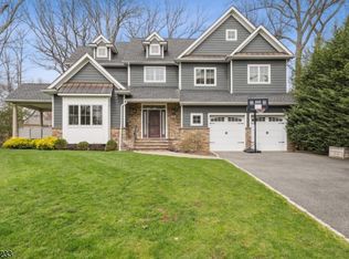 3 Springbrook Pl, Livingston, NJ 07036