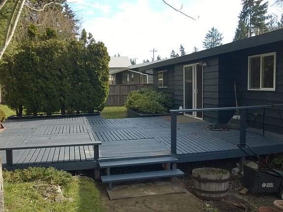 Outside backyard (deck)