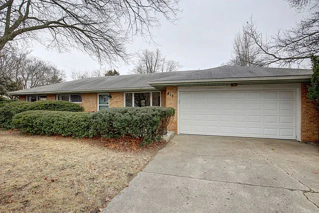 815 Breen Dr photo 1