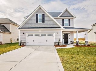 5252 Debut Ave, Hope Mills, NC 28348