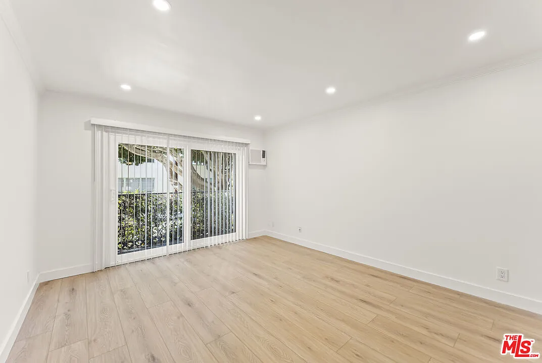1 bed, 1.0 bath, 900 sqft, $3,390 — Photo 4