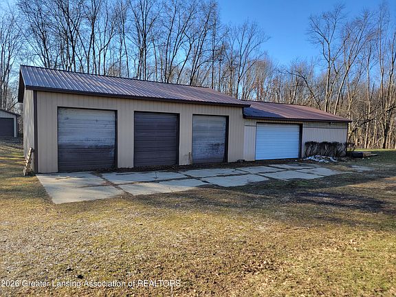 5th image of 23667 17 Mile Rd