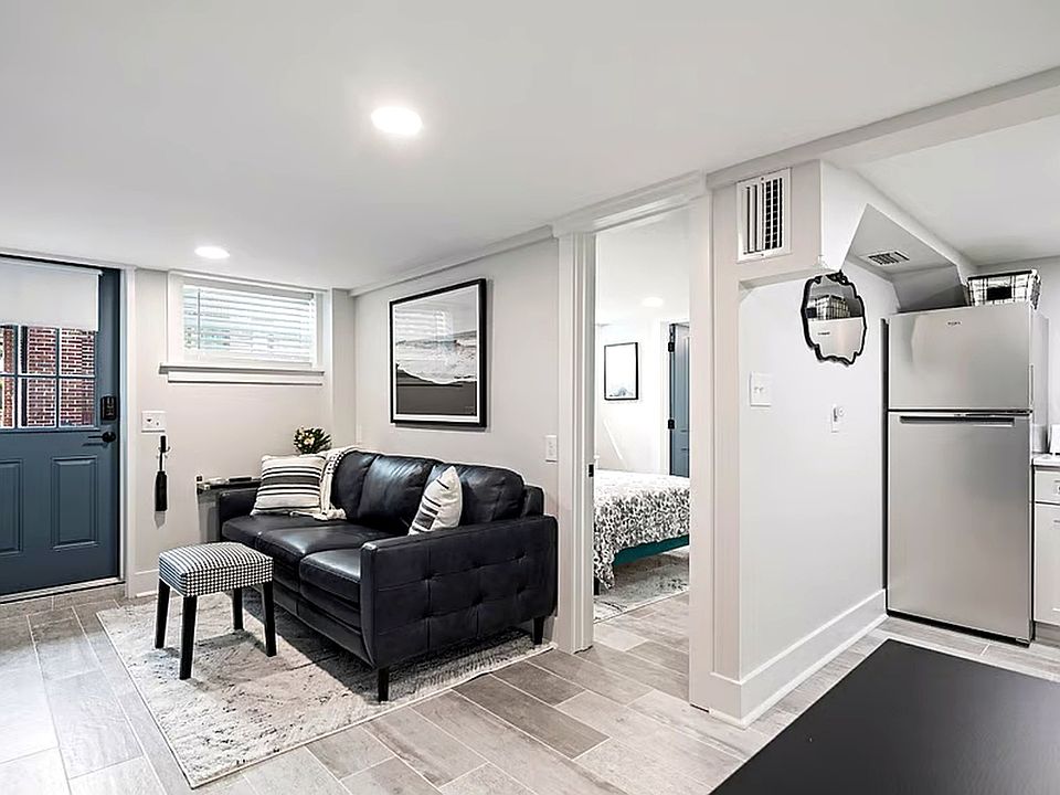 1st image of 3631 Boone Park Ave #1