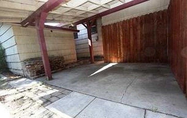 2nd image of 330 Pyramid Way