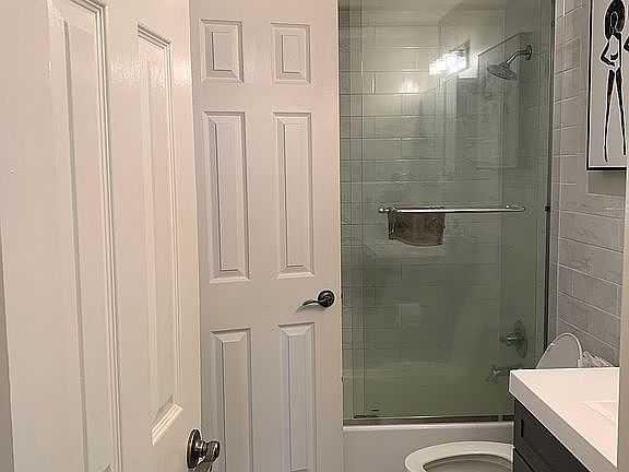 2nd image of 112 Parkside Dr