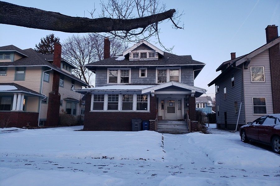 1st image of 2916 Parkwood Ave